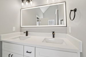 Freeman Forest Dr-L2109-024