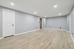 Freeman Forest Dr-L2109-031