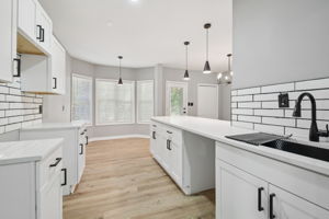 Freeman Forest Dr-L2109-034