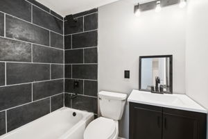 Freeman Forest Dr-L2109-039
