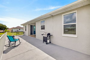 Lanai 5 of 6
