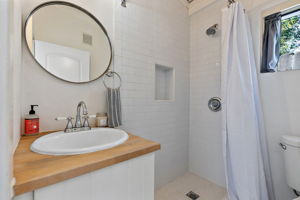  Photo 49