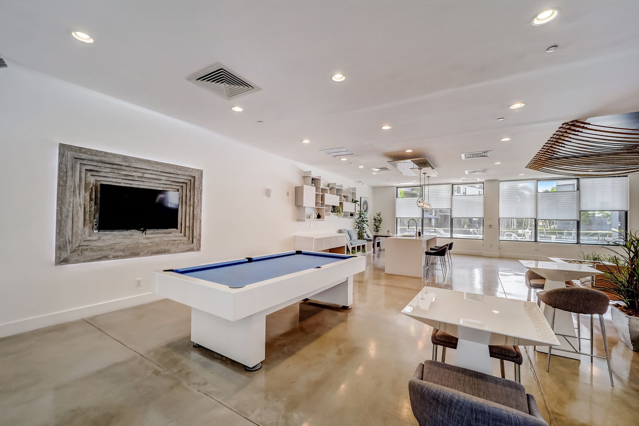 SE 1st Cir-046