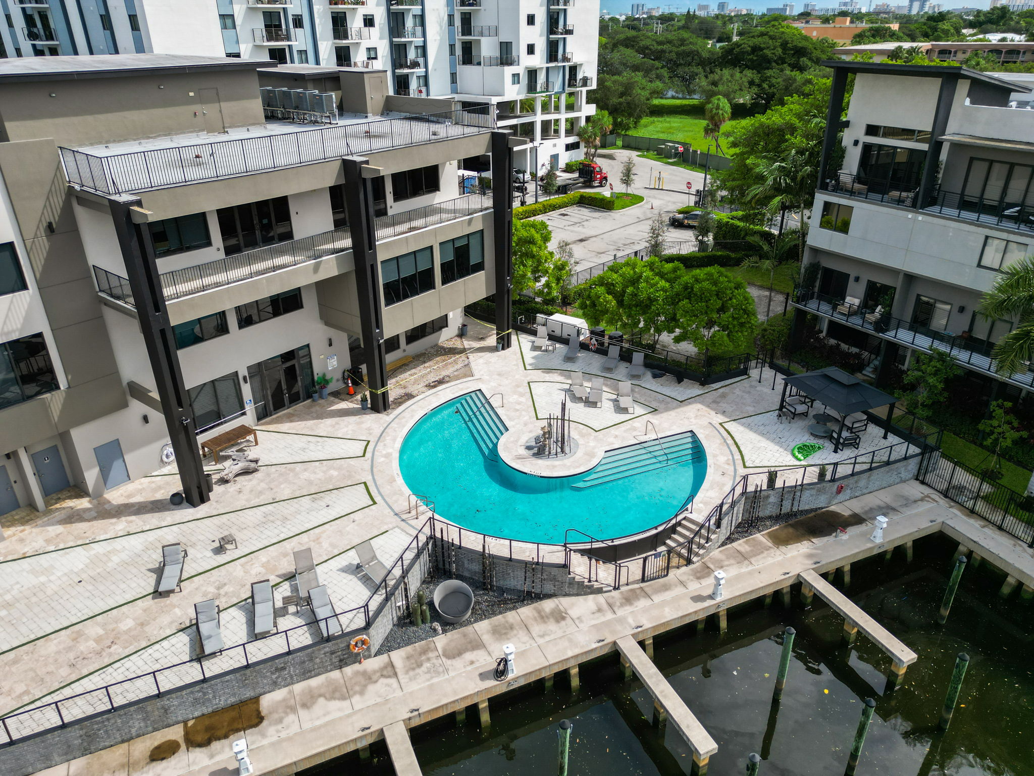 SE 1st Cir-075