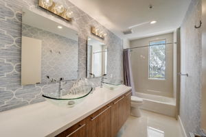 SE 1st Cir-027