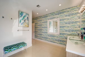 SE 1st Cir-039