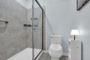  Photo 32