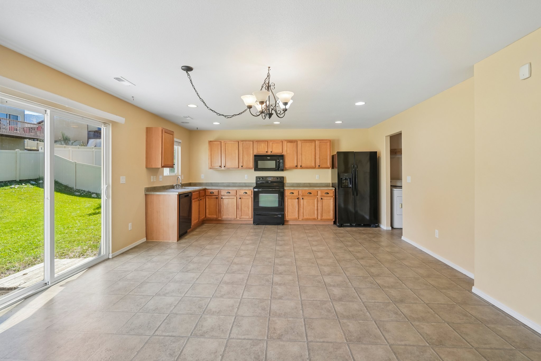 231262-232963 - 173 W Cooper Ave-S2907-011.jpg