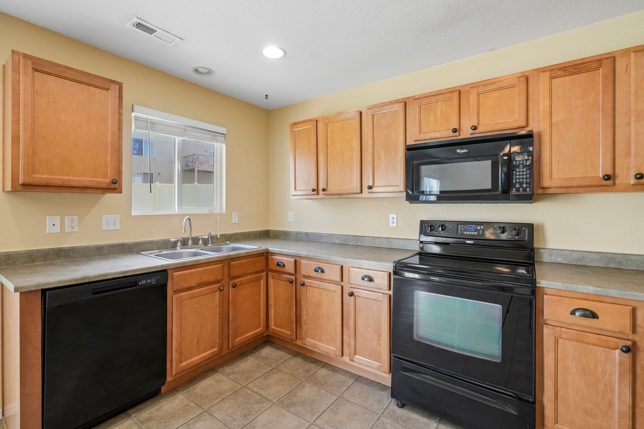 231262-232963 - 173 W Cooper Ave-S2907-012.jpg