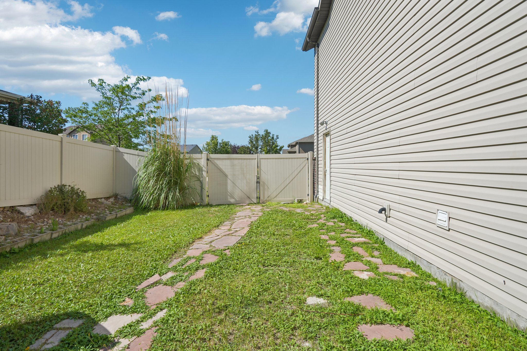 231262-232963 - 173 W Cooper Ave-S2907-036.jpg