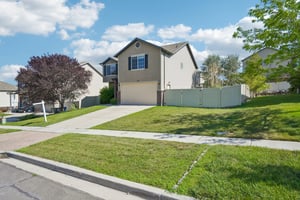 231262-232963 - 173 W Cooper Ave-S2907-003.jpg