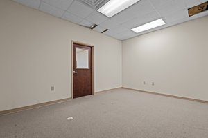  Photo 34