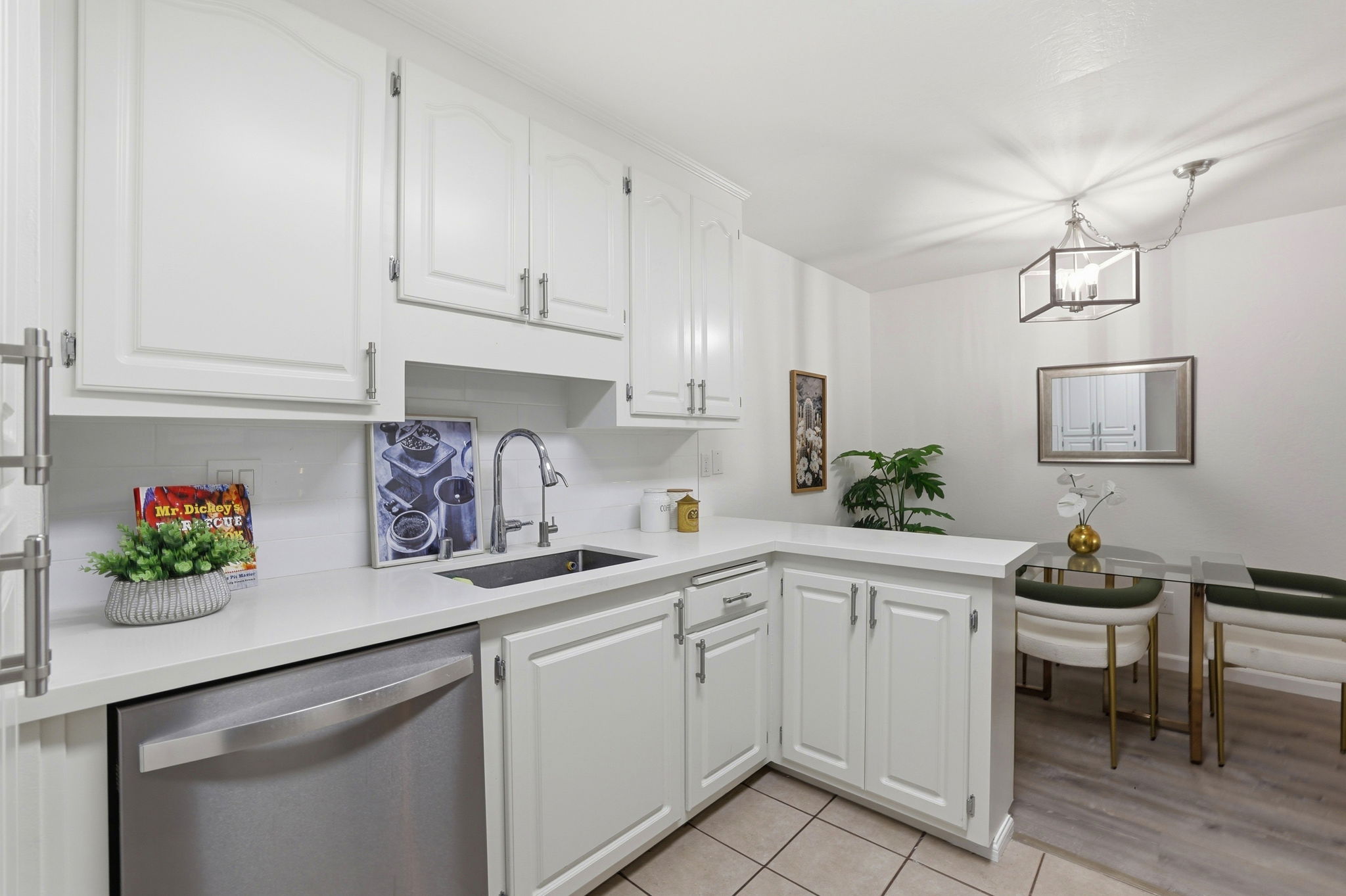 011_F8_1730 Halford Ave 247