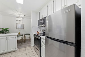 010_F8_1730 Halford Ave 247