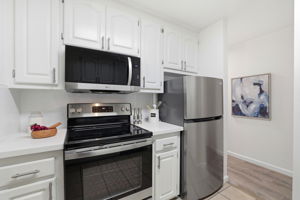 013_F8_1730 Halford Ave 247