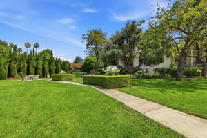 029_F8_1730 Halford Ave 247