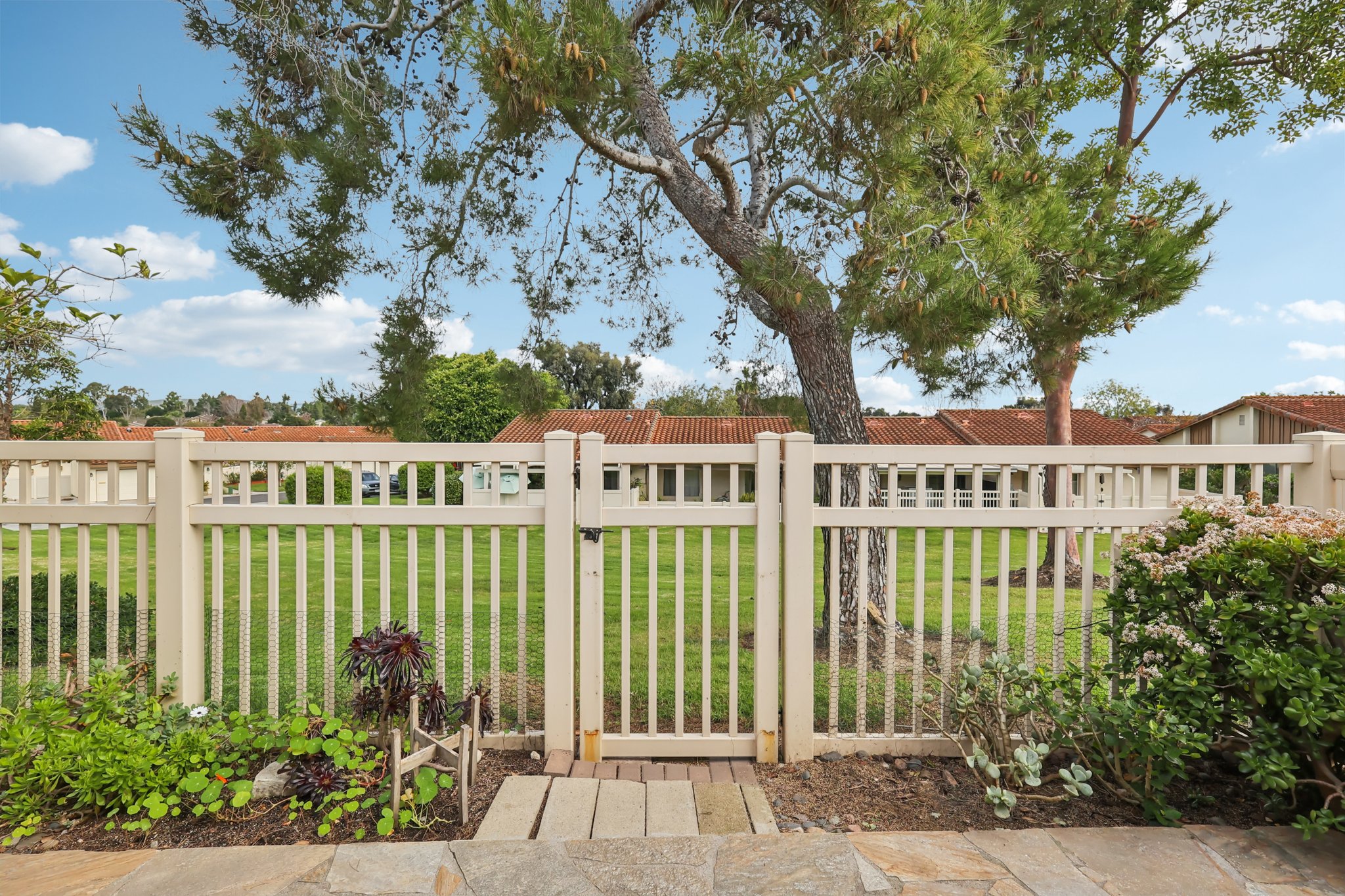 Pleasantdale Dr-S0801-041.jpg