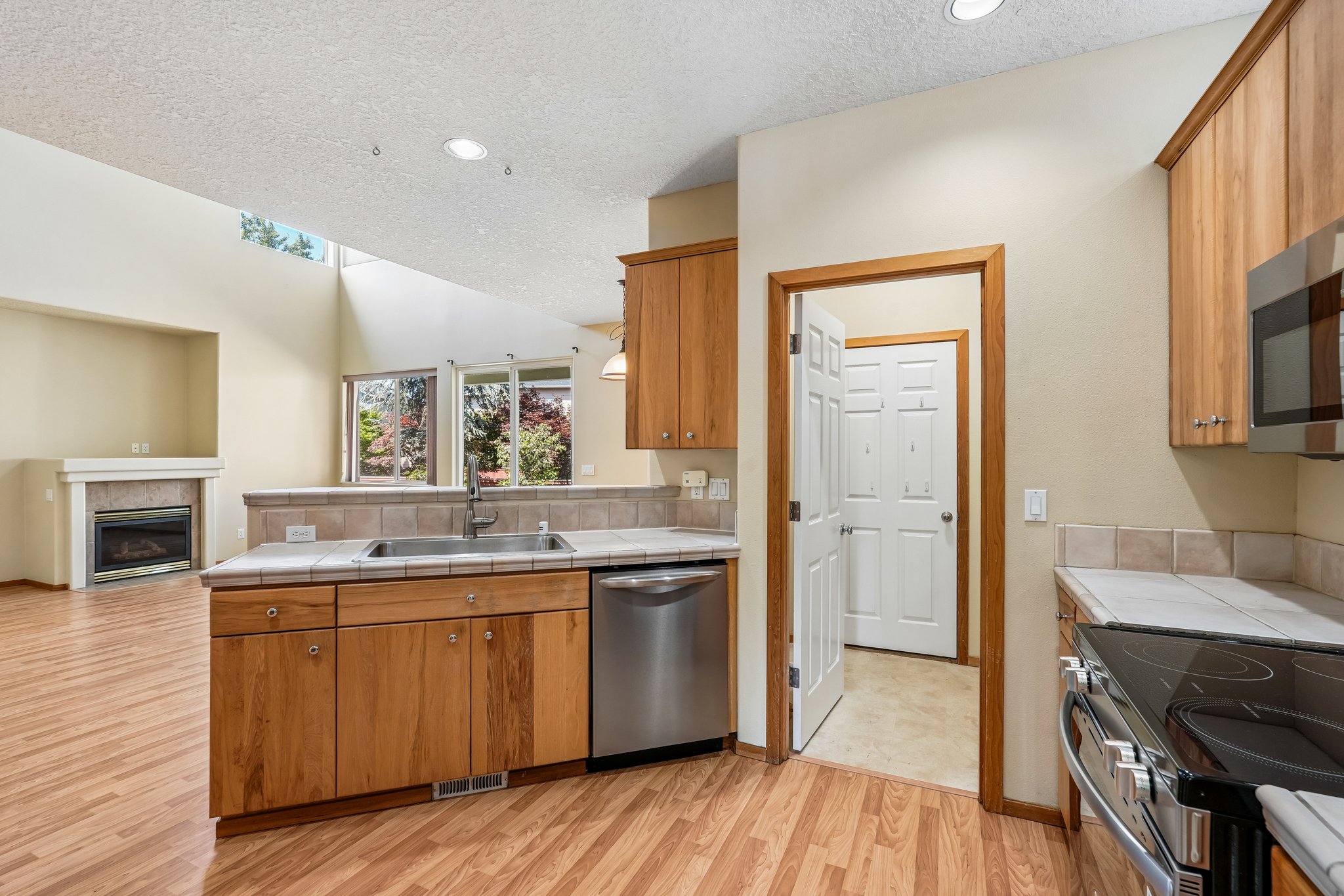 SE 23rd Way-S2108-022.jpg