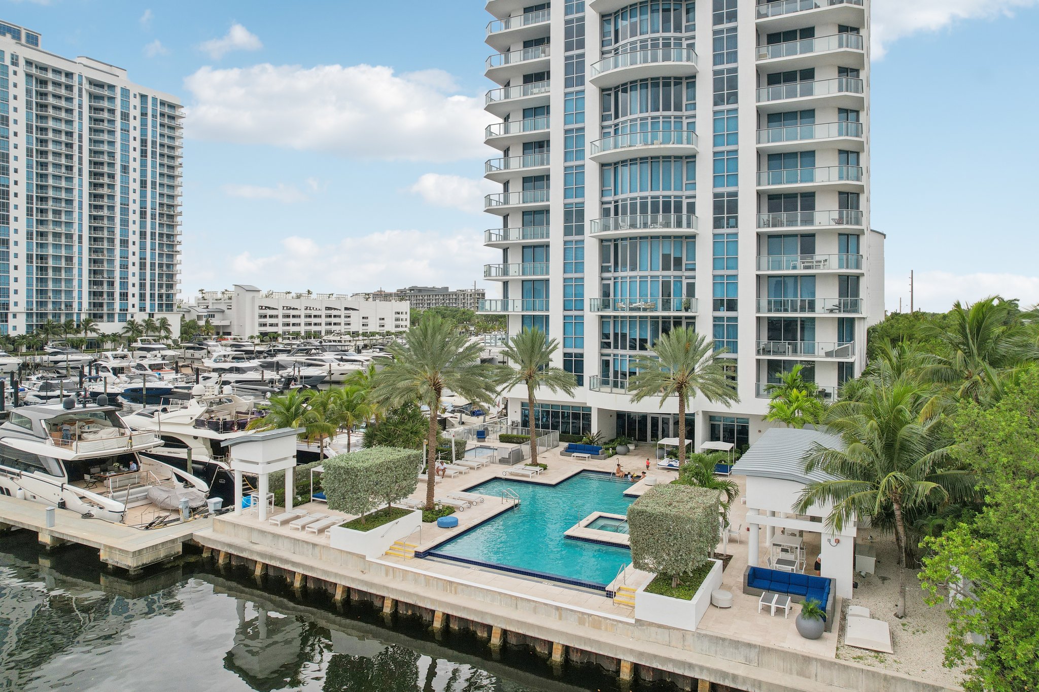 Biscayne Blvd LPH-6-047.jpg
