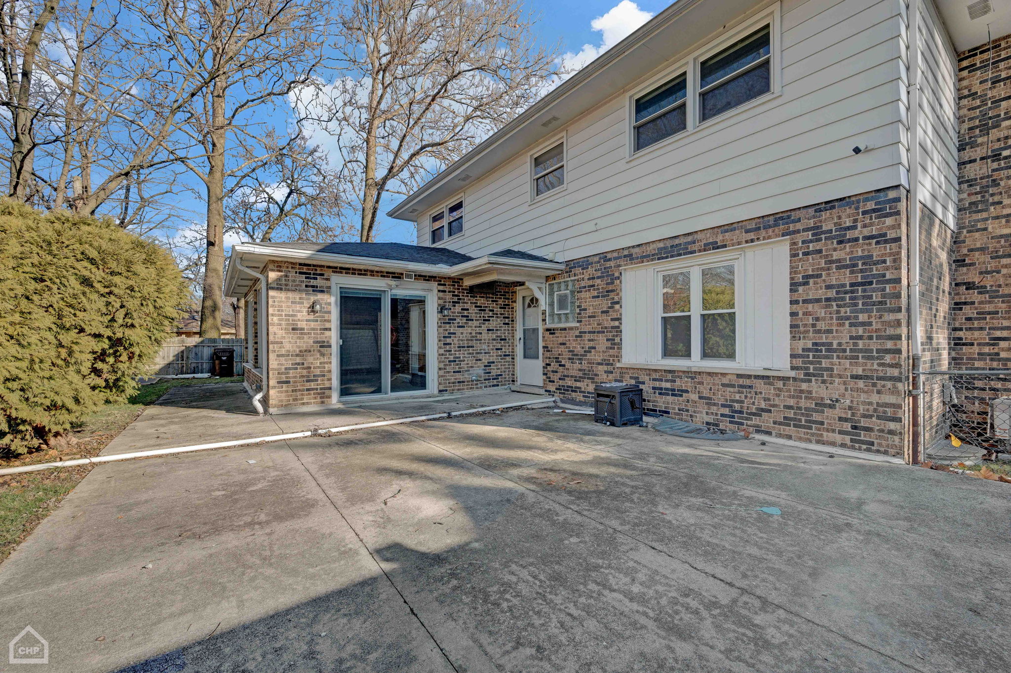 17302 Holmes Ave_002