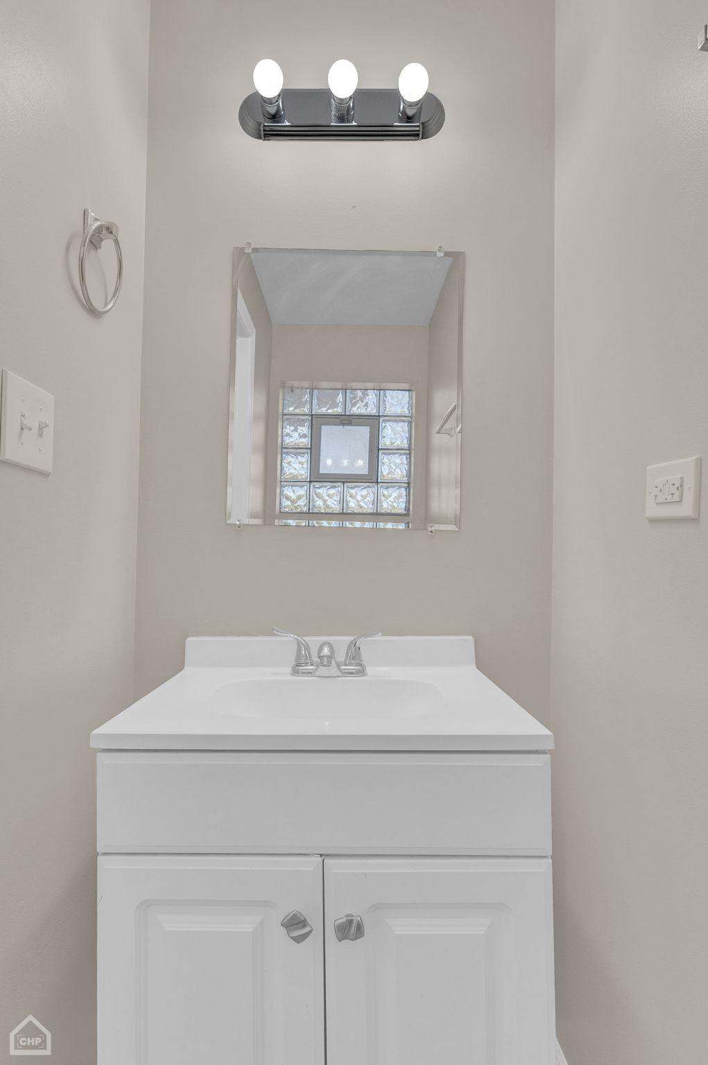 17302 Holmes Ave_012