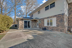 17302 Holmes Ave_002