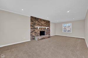 17302 Holmes Ave_006