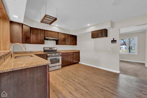 17302 Holmes Ave_008