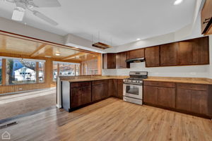 17302 Holmes Ave_009