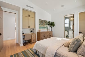 11th St-L2010-059.jpg