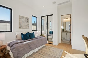 11th St-L2010-076.jpg