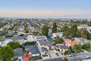 11th St-L2010-094.jpg