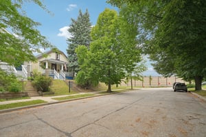 E Bennett Ave-S0608-001.jpg