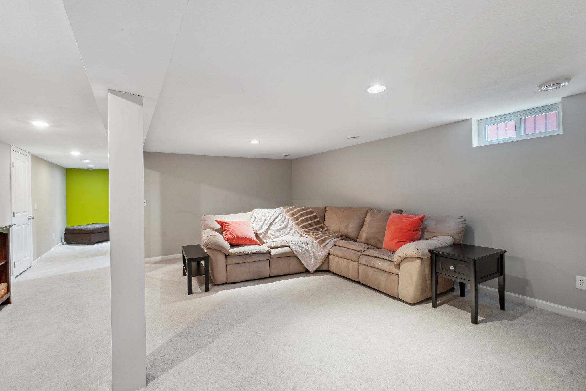15_Interior