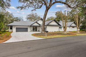 Welcome to 1731 Regatta Dr