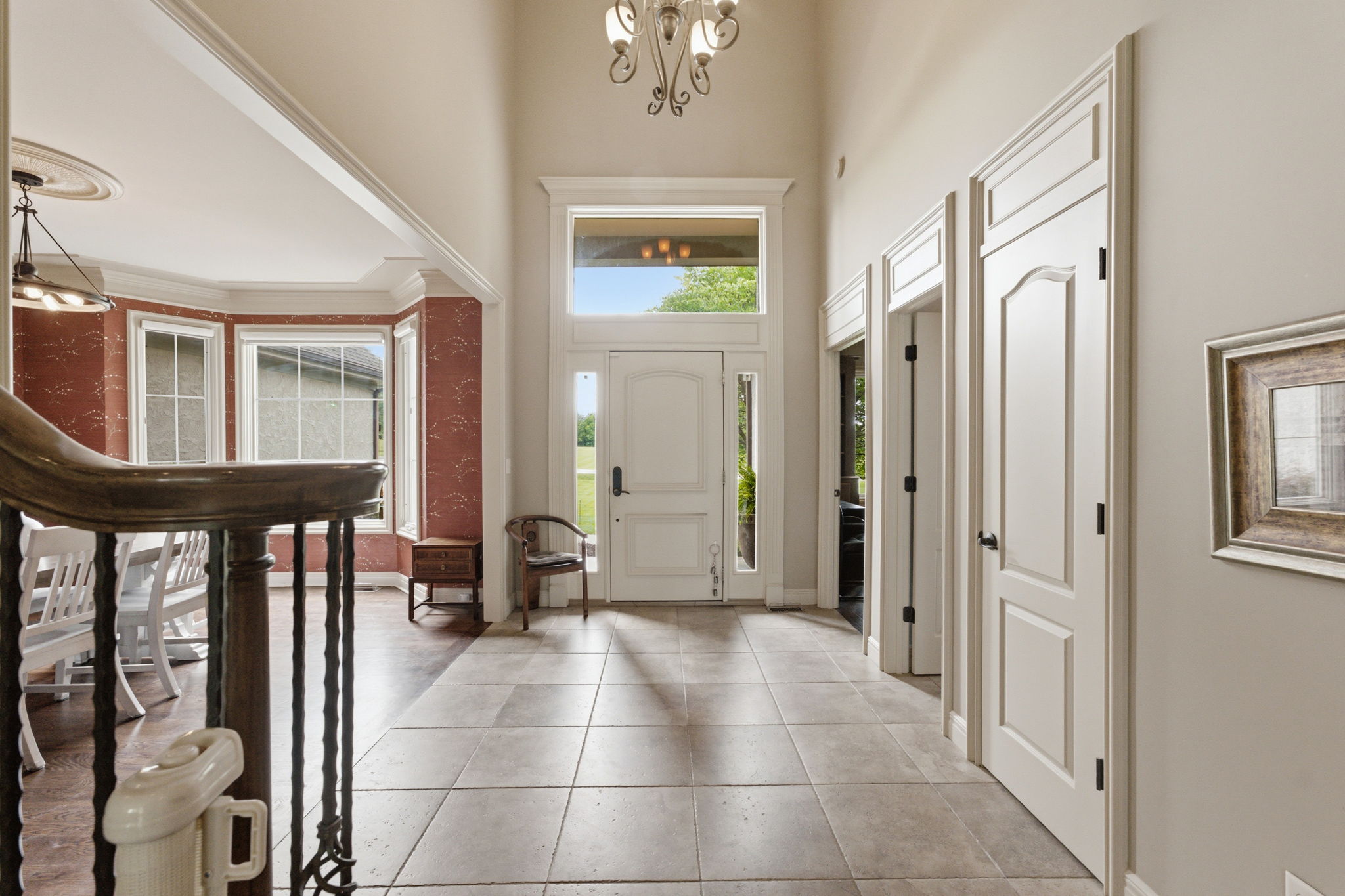 06 Entry Foyer 02