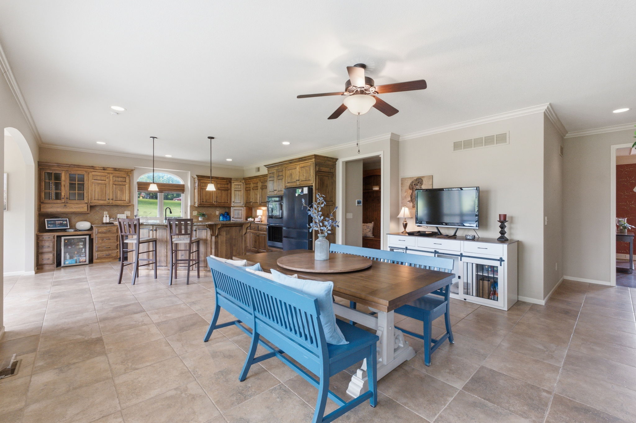 20 Breakfast Nook 02