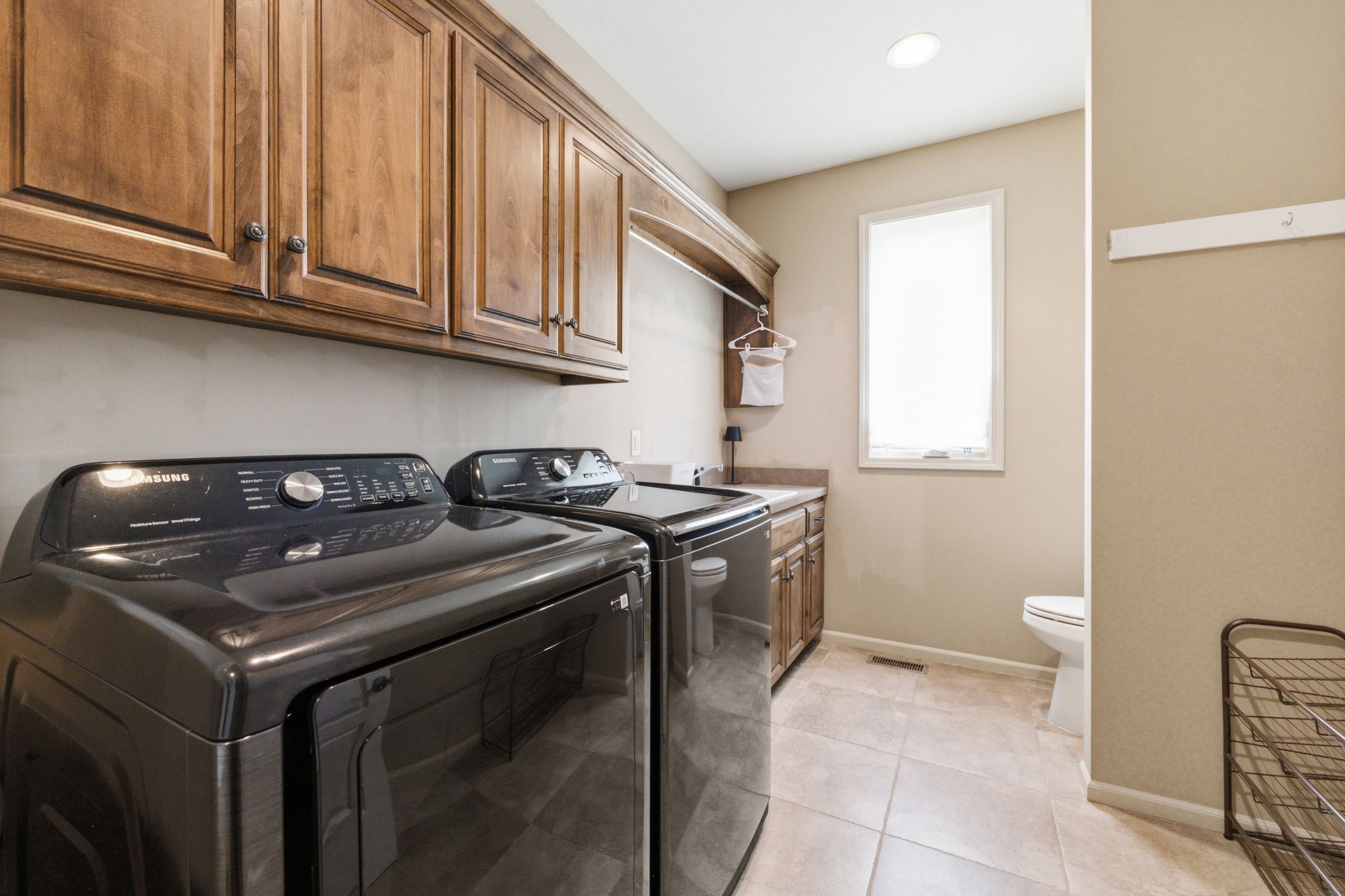 24 Laundry Room 01