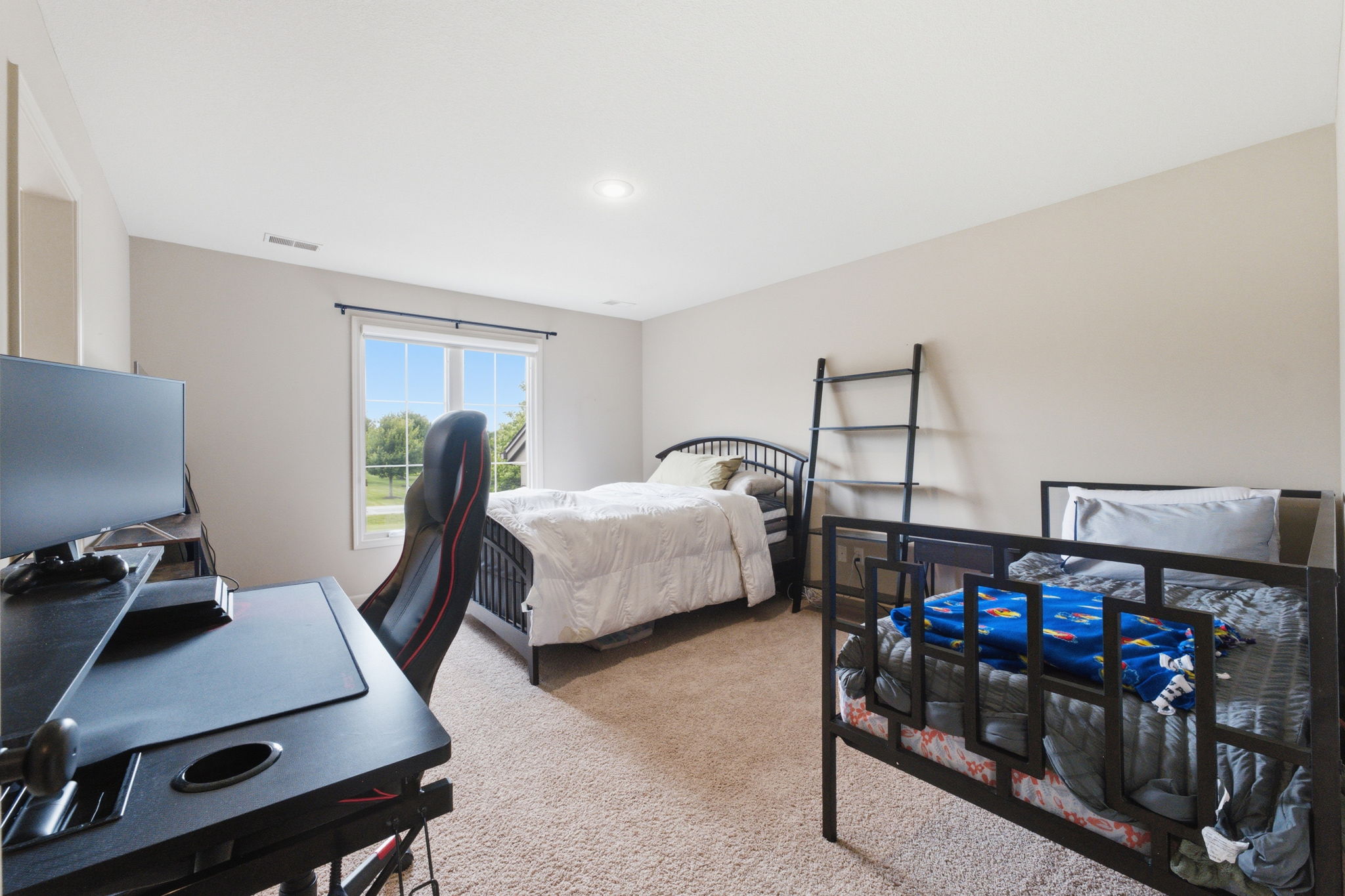 31 Bedroom 2 01