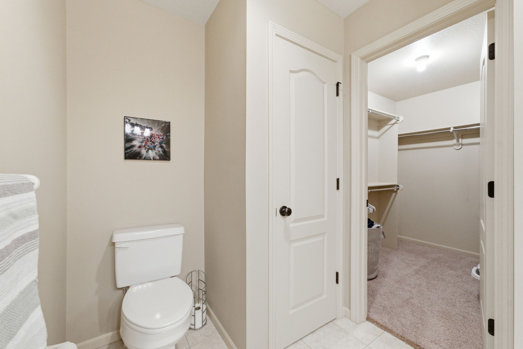38 Bathroom 3 04