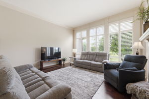 11 Living Room 01
