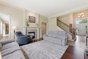 13 Living Room 03