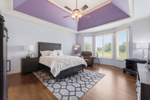 26 Primary Bedroom 01