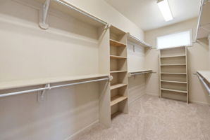 30 Primary Walk-In Closet 01