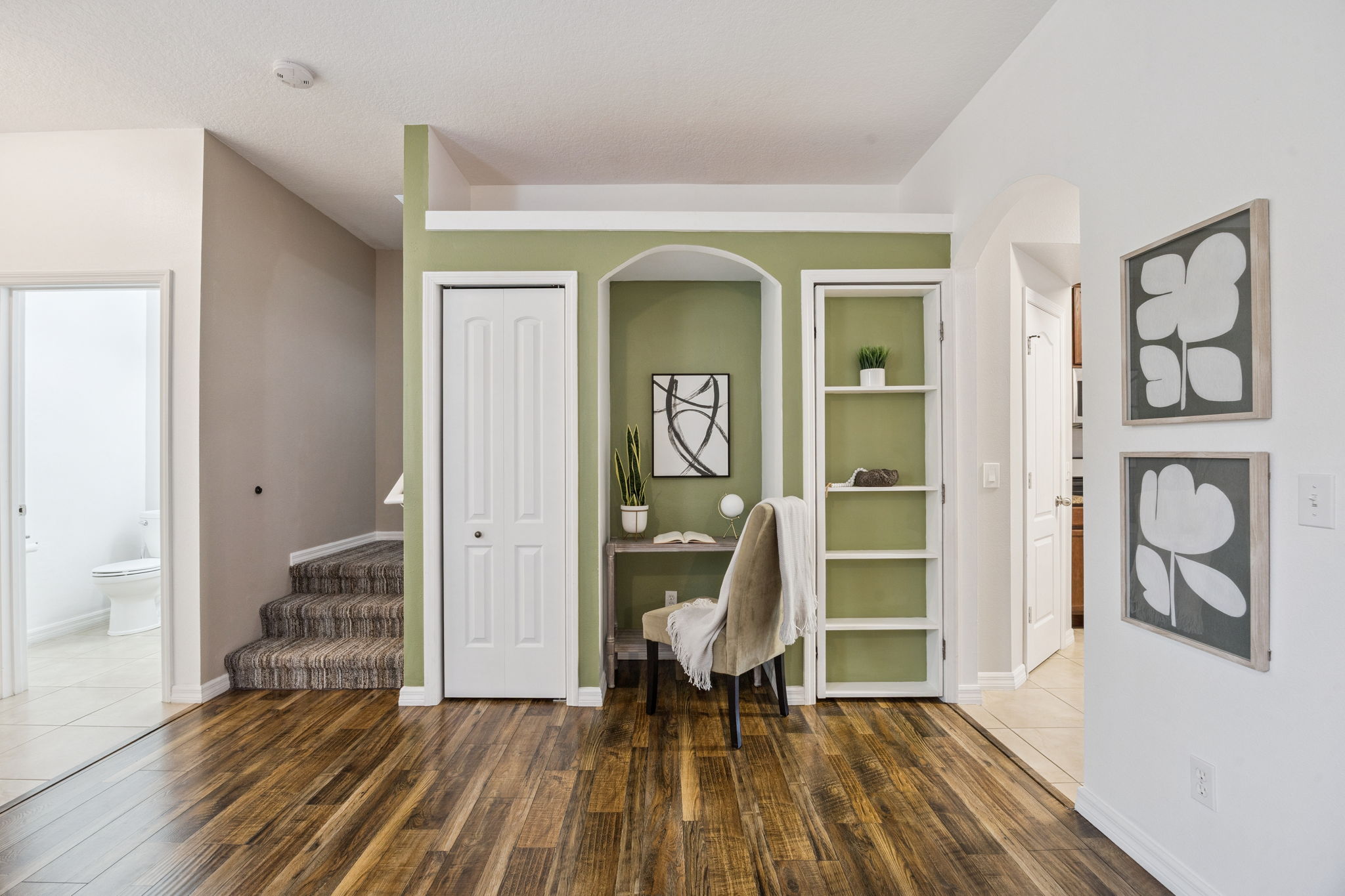 Photo 24