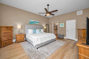 Primary Bedroom1a
