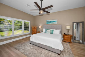 Primary Bedroom1b