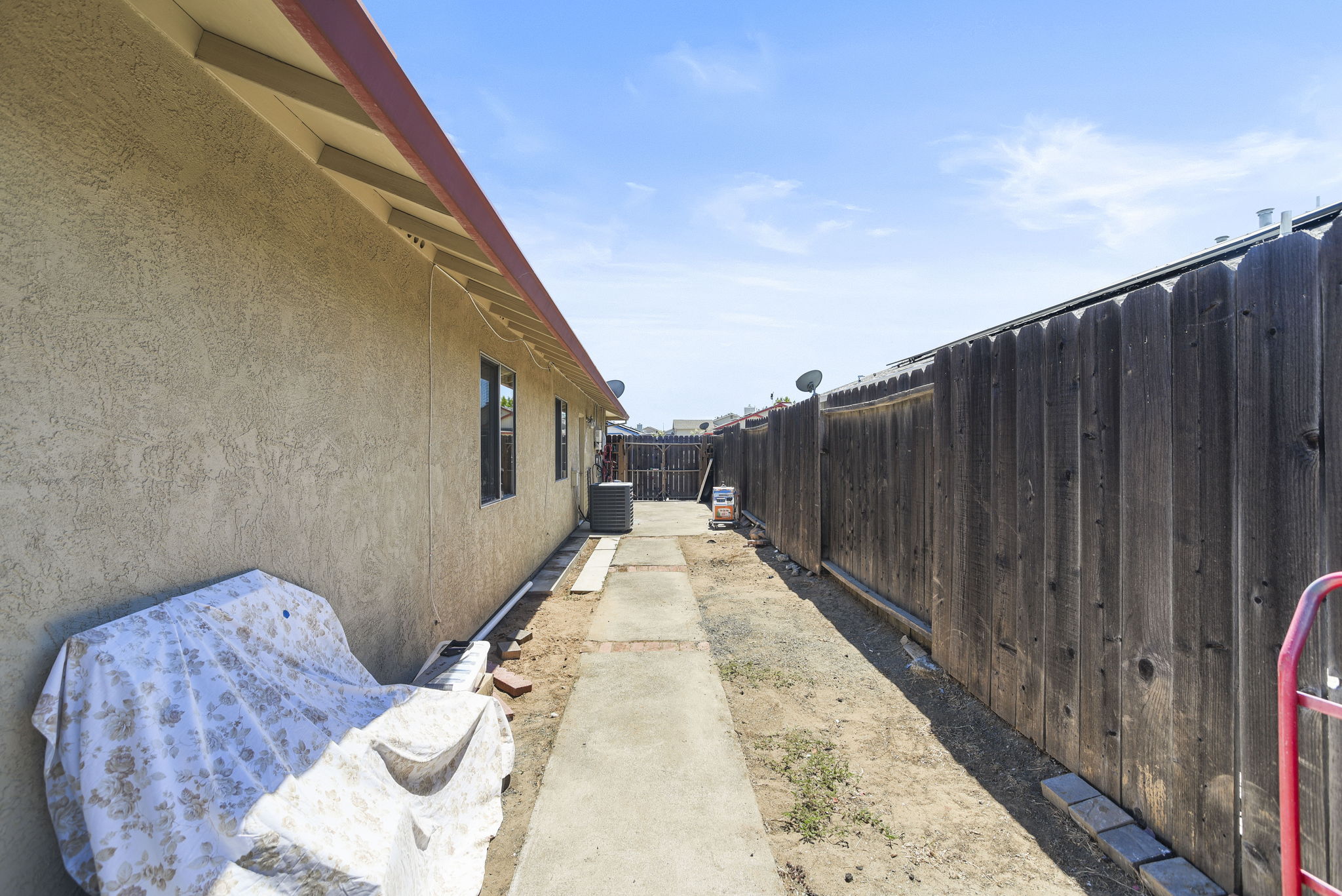  Photo 43