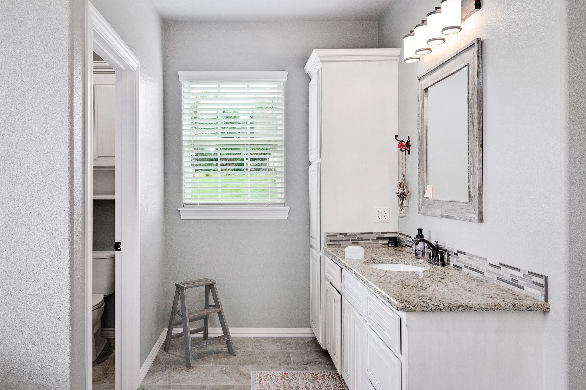 1732 N Mountain Grove Rd, Alma, AR 72921 Premier Photography