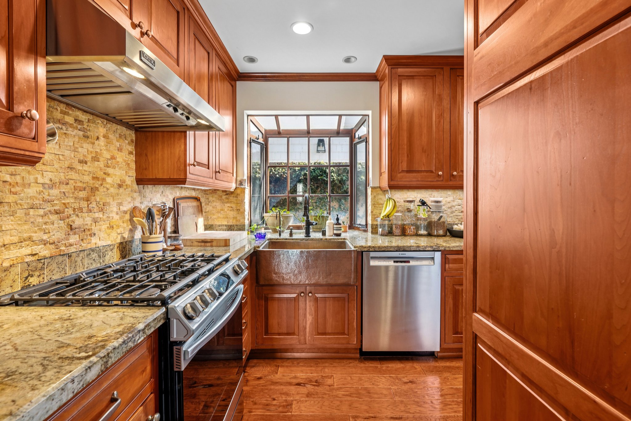 N Poinsettia Ave-L2908-022.jpg